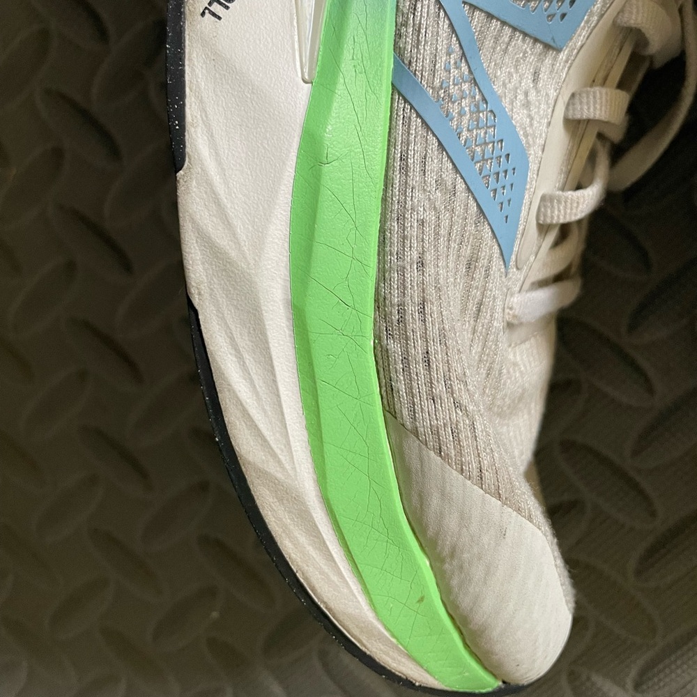 New Balance Running Shoes - Picture 7 of 11